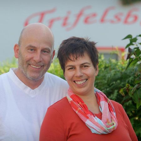 Trifelsblick Hotell Wernersberg Eksteriør bilde